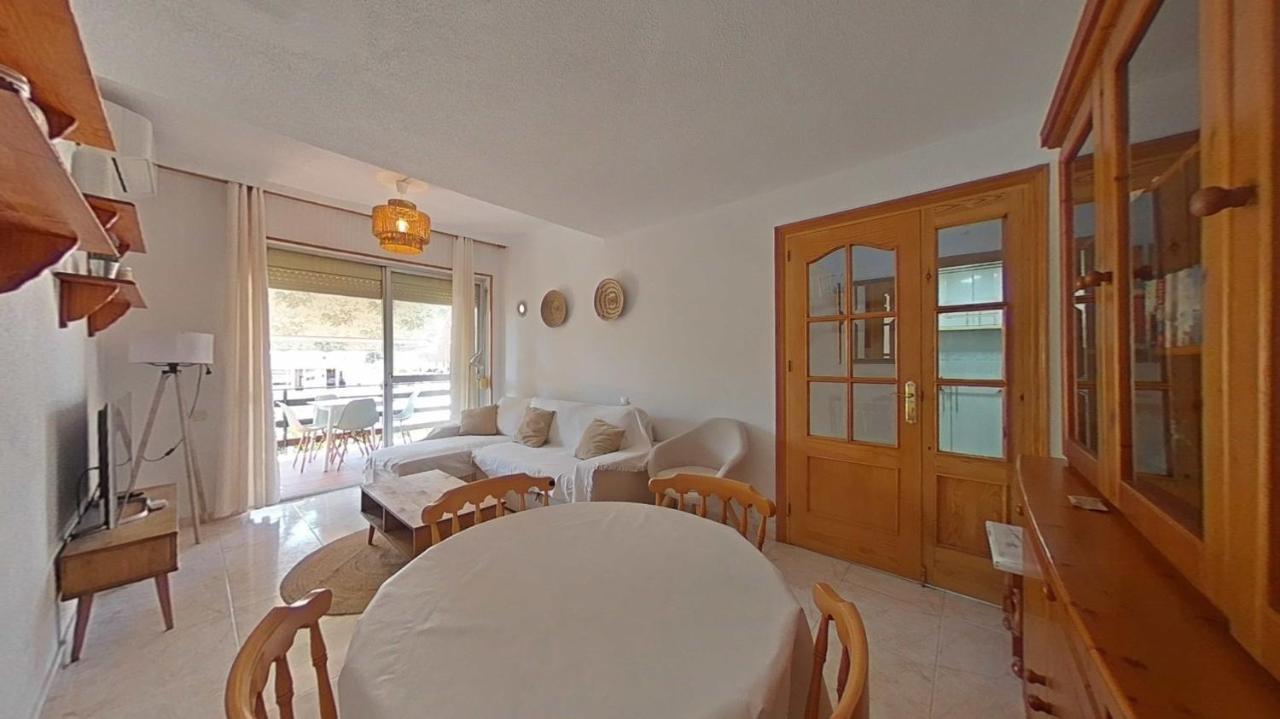 Апартаменти Acogedor En La Carihuela Con Plaza De Garaje Garantizada! Sol Montemar Торремолінос Екстер'єр фото