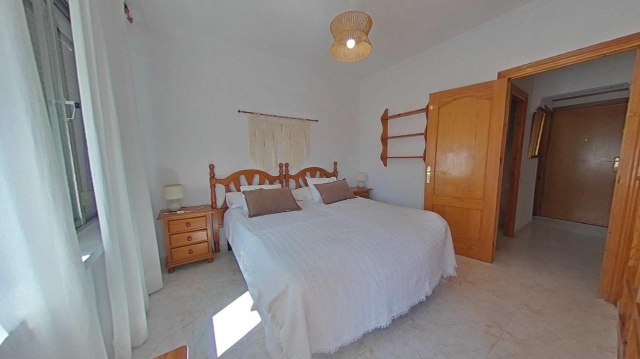Апартаменти Acogedor En La Carihuela Con Plaza De Garaje Garantizada! Sol Montemar Торремолінос Екстер'єр фото